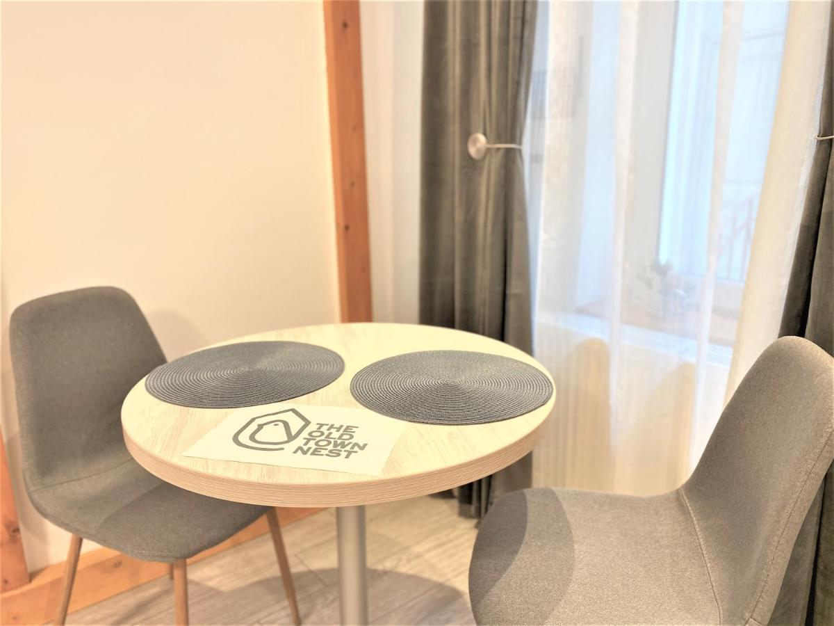 The Old Town Nest Apartment Brasov Bagian luar foto