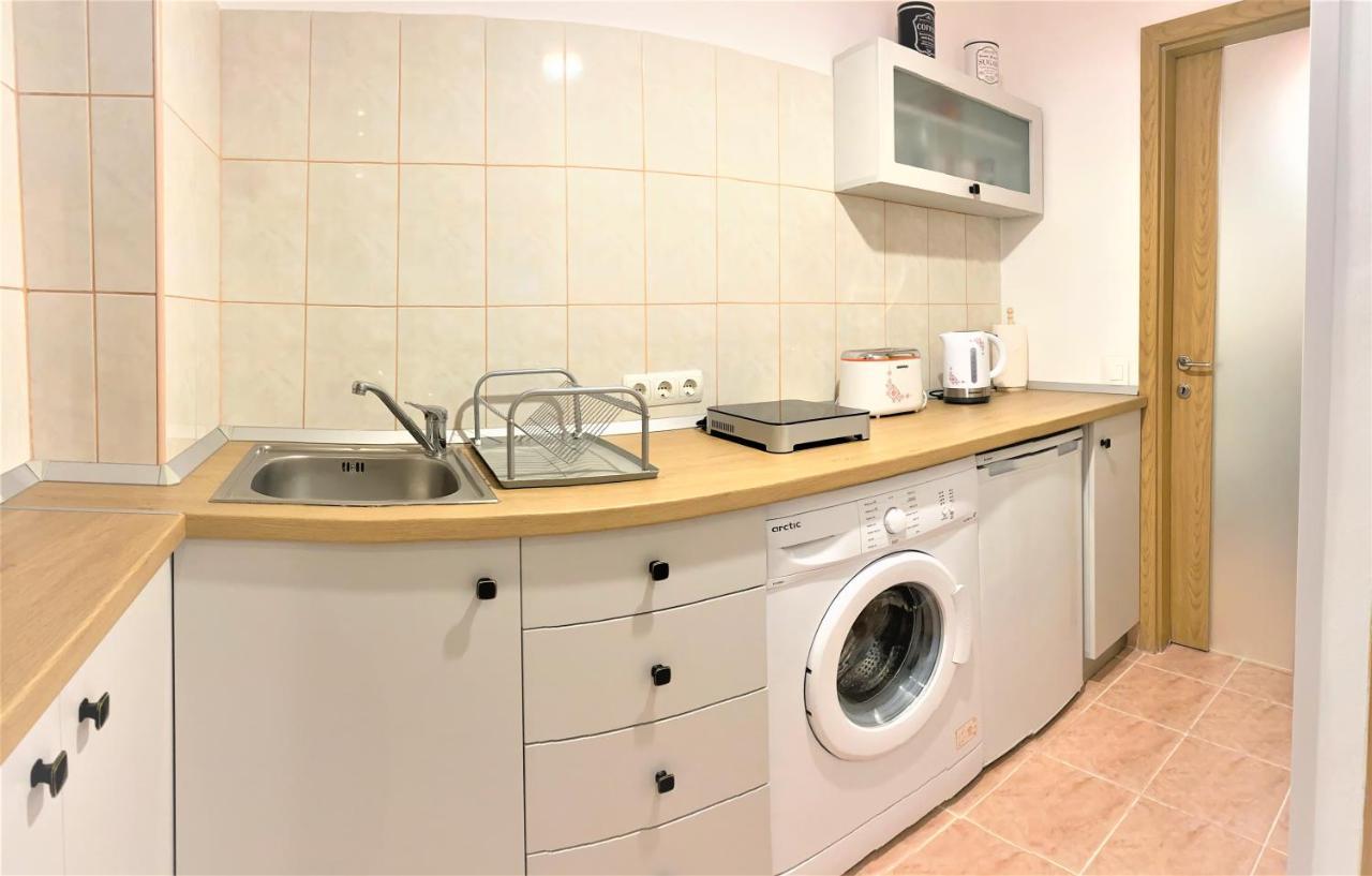 The Old Town Nest Apartment Brasov Bagian luar foto