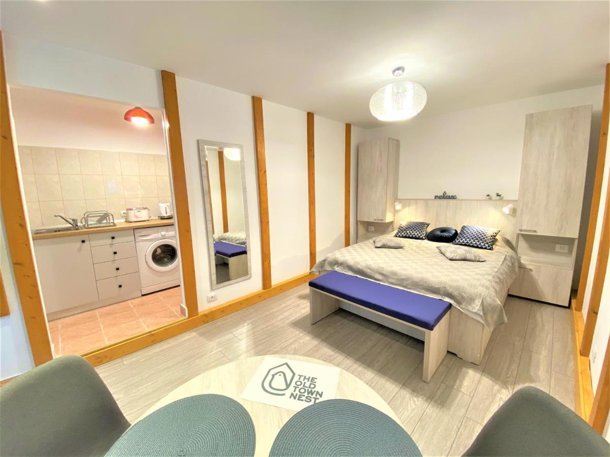 The Old Town Nest Apartment Brasov Bagian luar foto