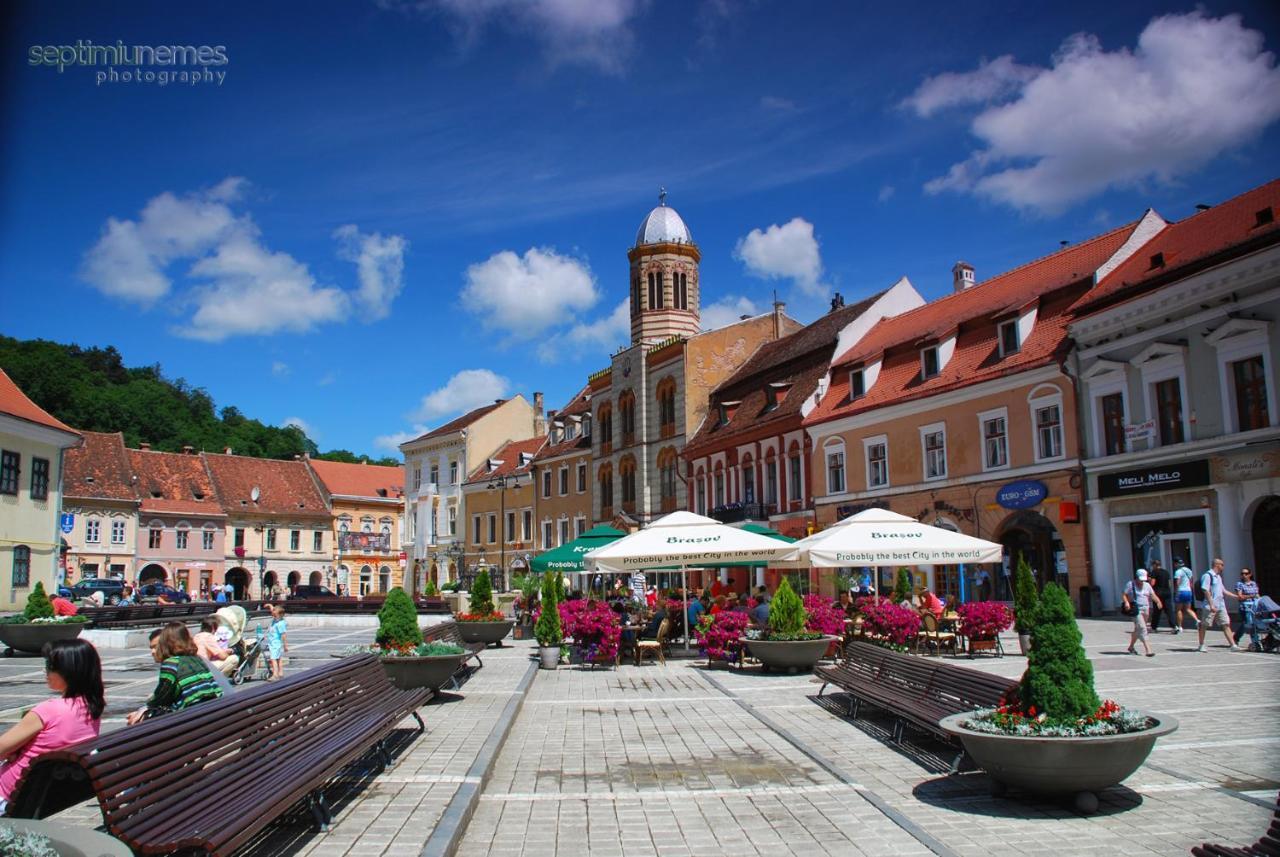 The Old Town Nest Apartment Brasov Bagian luar foto