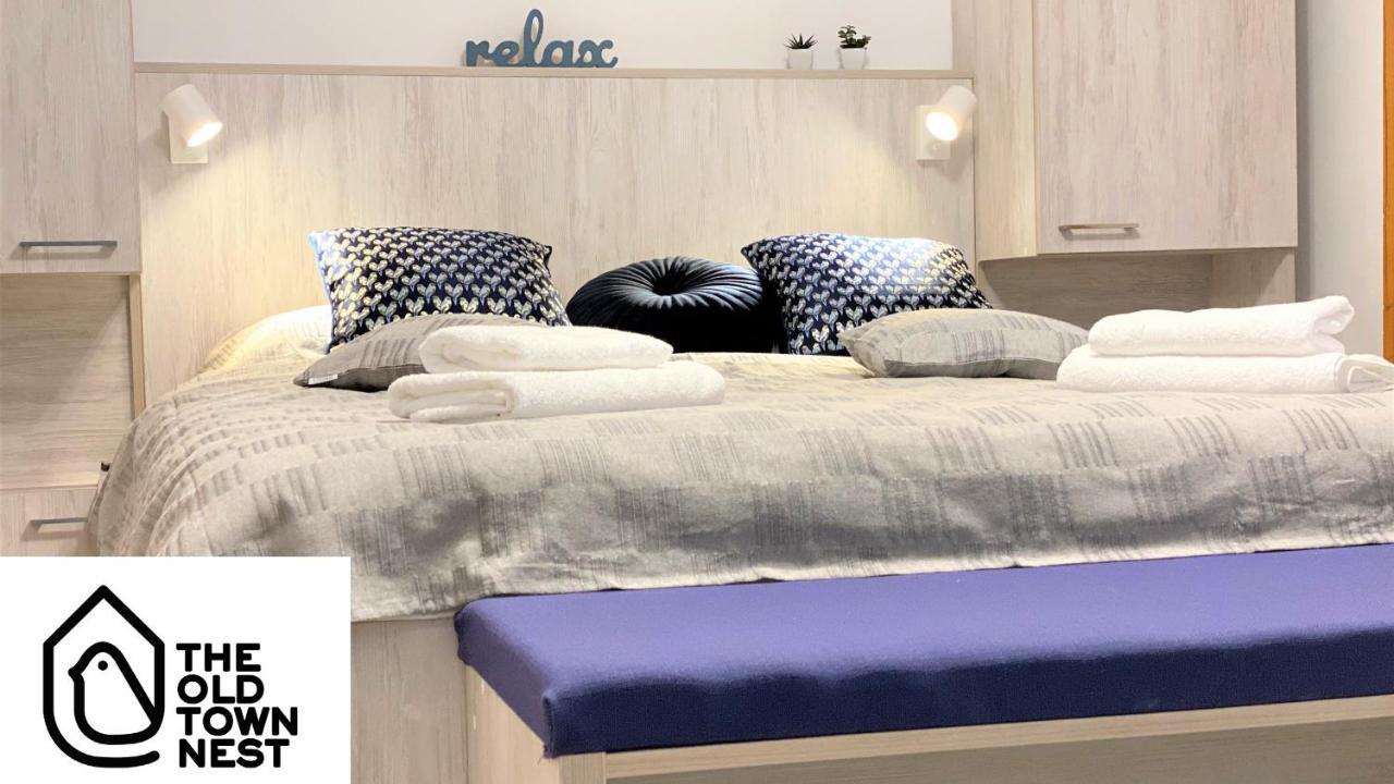 The Old Town Nest Apartment Brasov Bagian luar foto